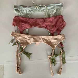 Victoria’s Secret Set of 3 Garter Belts assorted colors styles Women’s small NEW